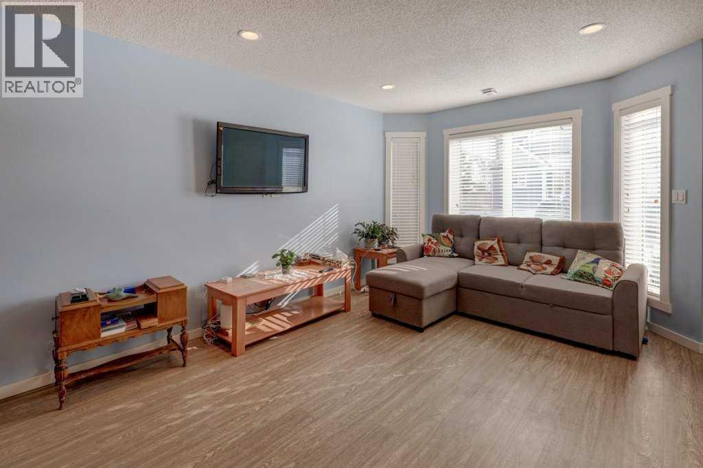 1301, 2400 Ravenswood View Se, Airdrie, Alberta  T4A 0V7 - Photo 3 - A2291179