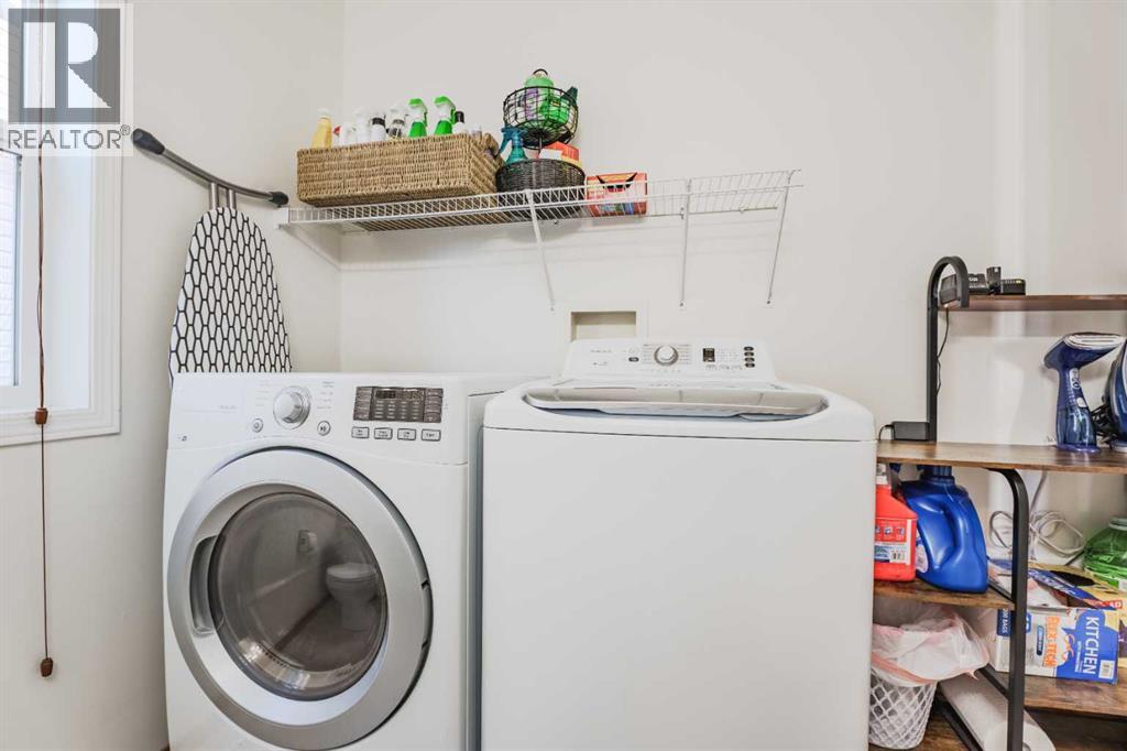 68 Bridleridge Gardens Sw, Calgary, Alberta  T2Y 4C9 - Photo 8 - A2287128