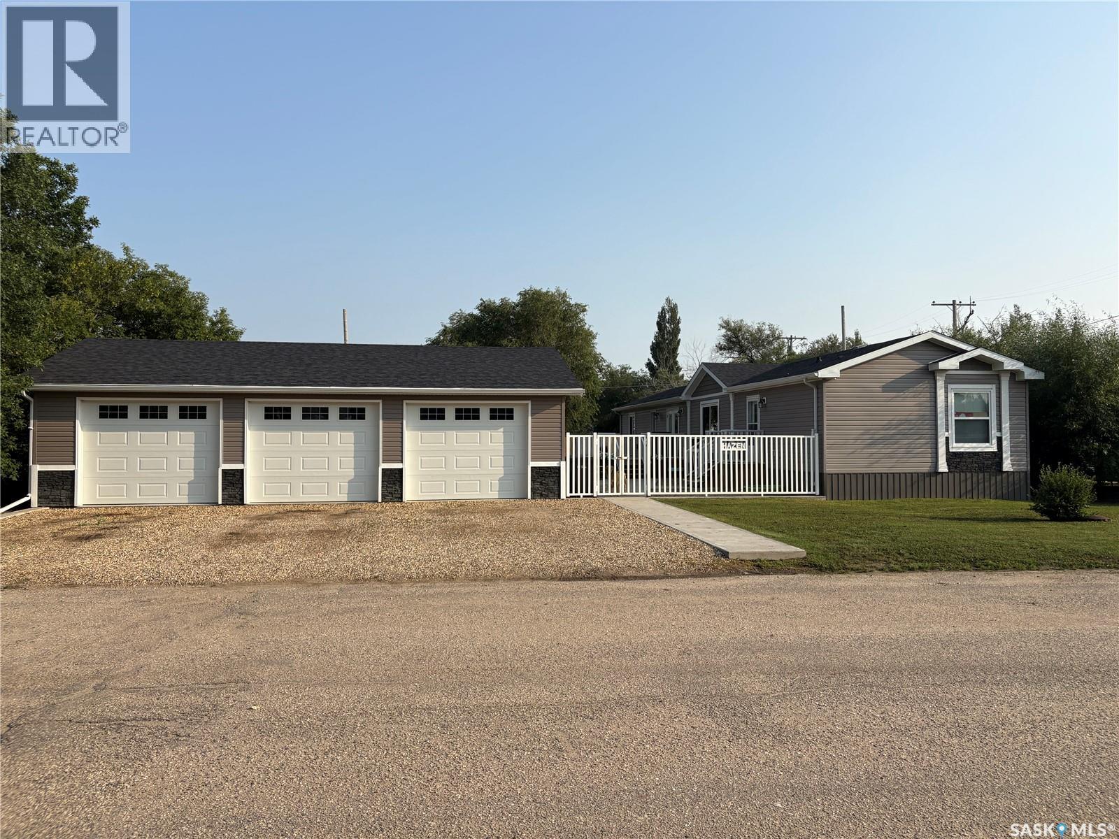 151 2nd AVENUE, bengough, Saskatchewan