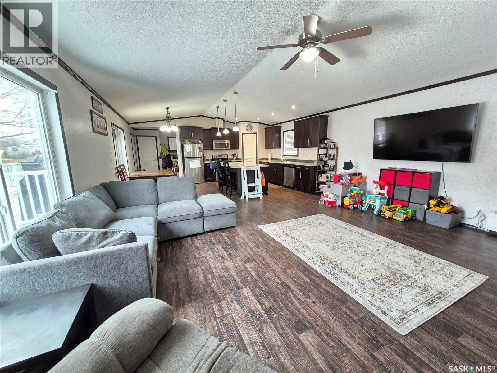 151 2nd Avenue, Bengough, Saskatchewan  S0C 0K0 - Photo 16 - SK029903