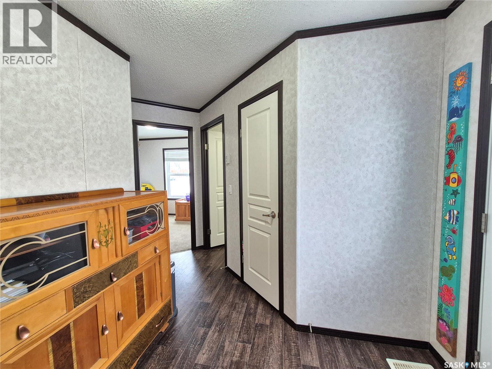 151 2nd Avenue, Bengough, Saskatchewan  S0C 0K0 - Photo 24 - SK029903