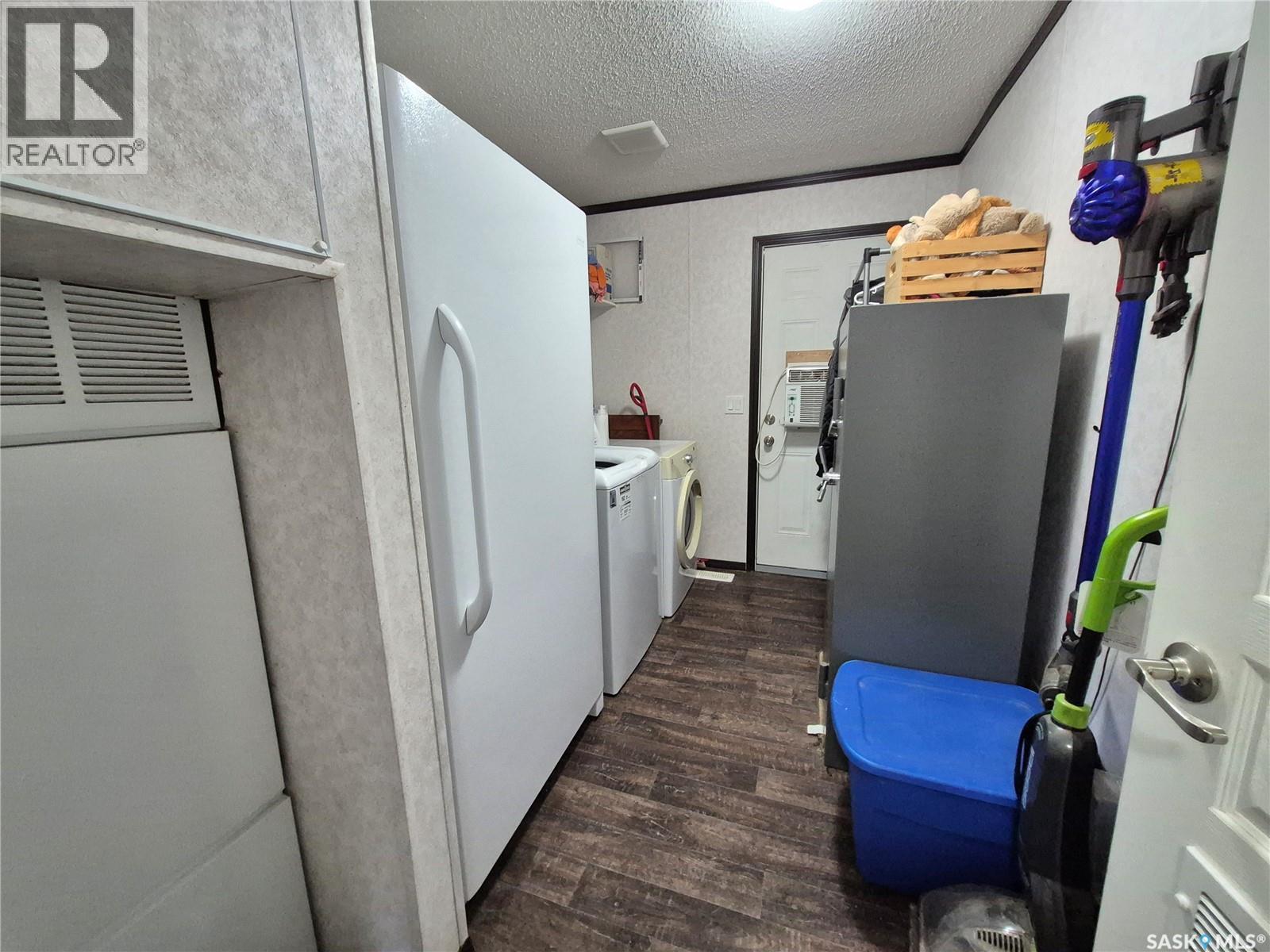 151 2nd Avenue, Bengough, Saskatchewan  S0C 0K0 - Photo 31 - SK029903