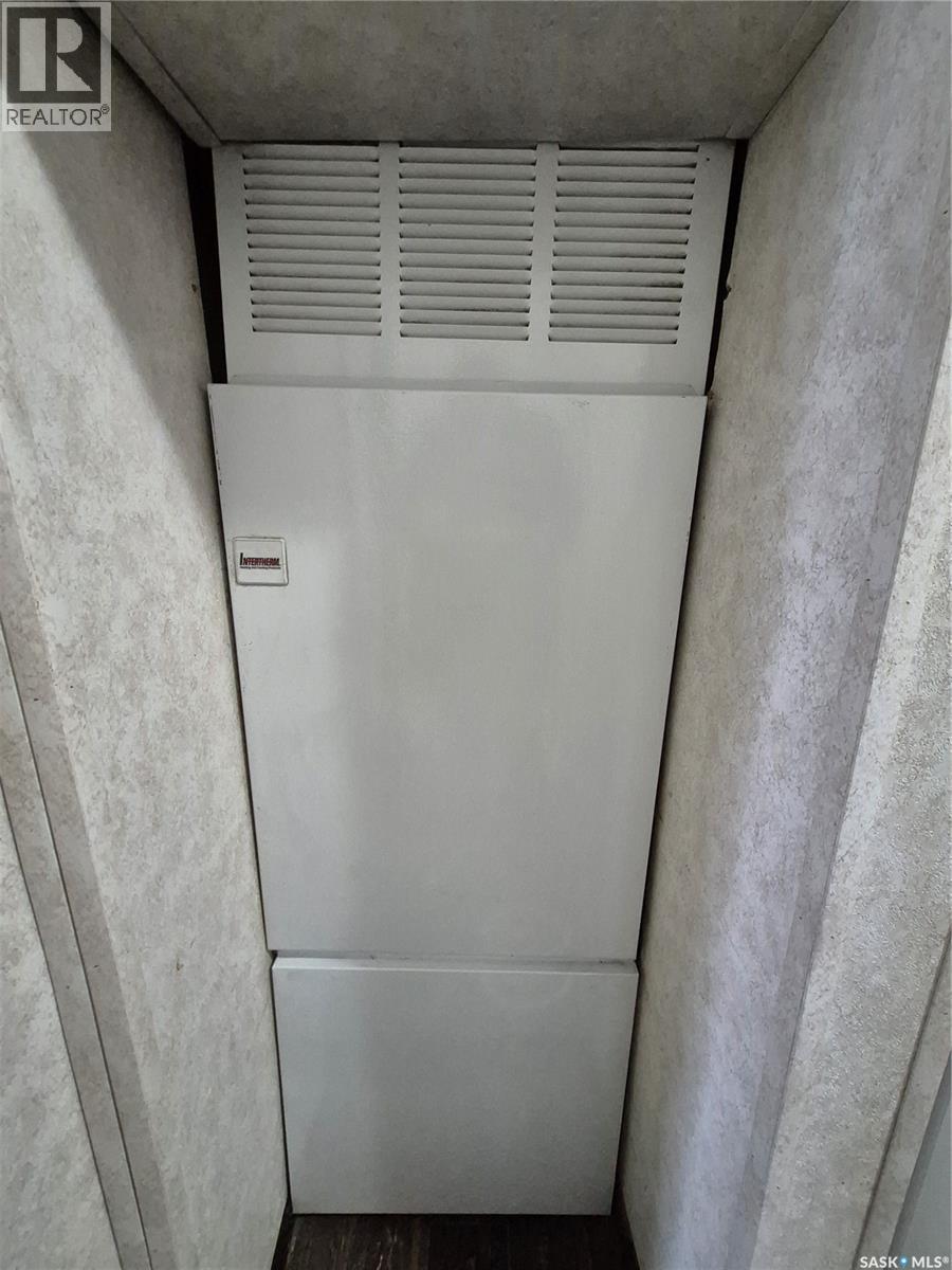 151 2nd Avenue, Bengough, Saskatchewan  S0C 0K0 - Photo 33 - SK029903