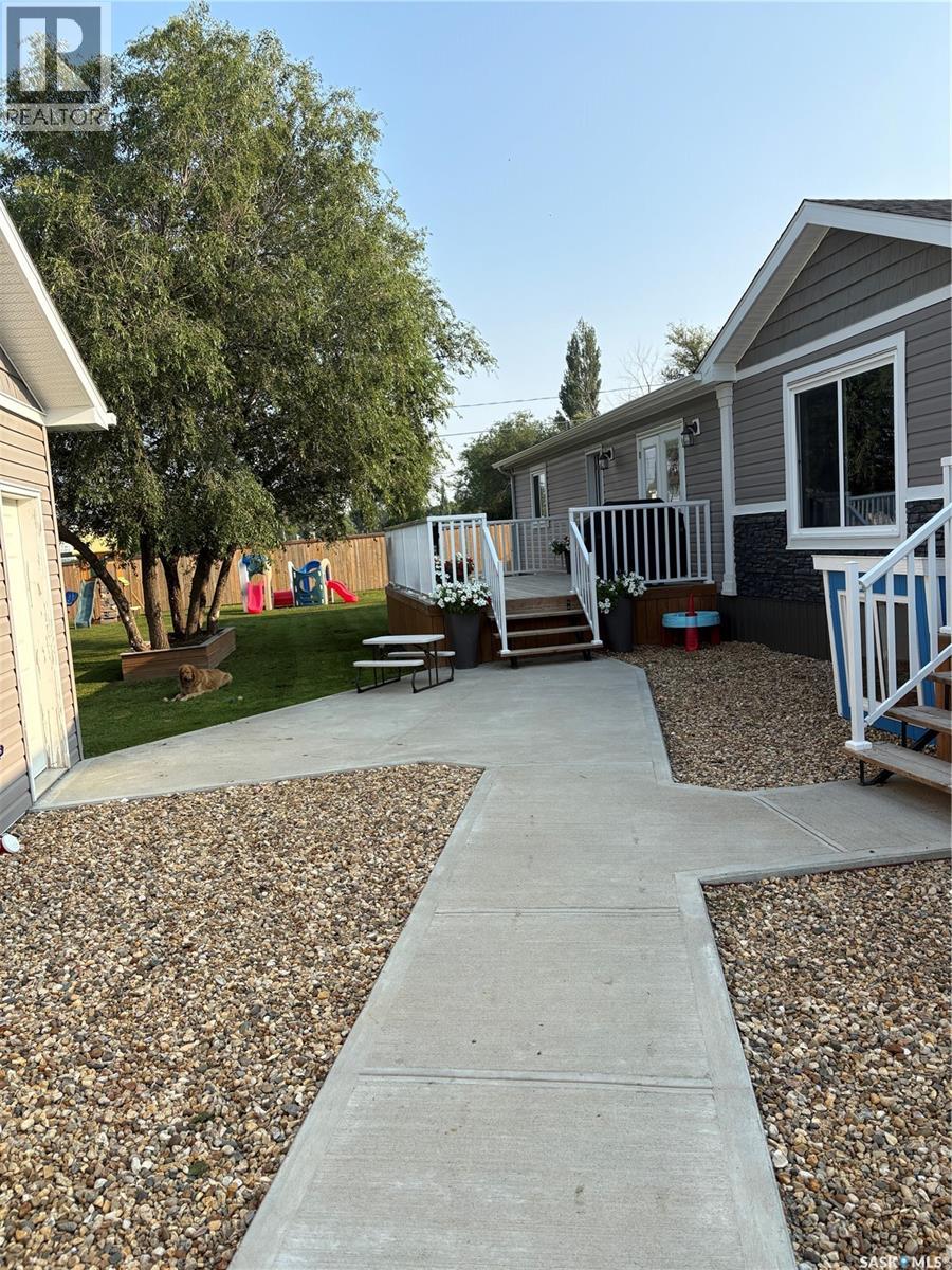 151 2nd Avenue, Bengough, Saskatchewan  S0C 0K0 - Photo 41 - SK029903