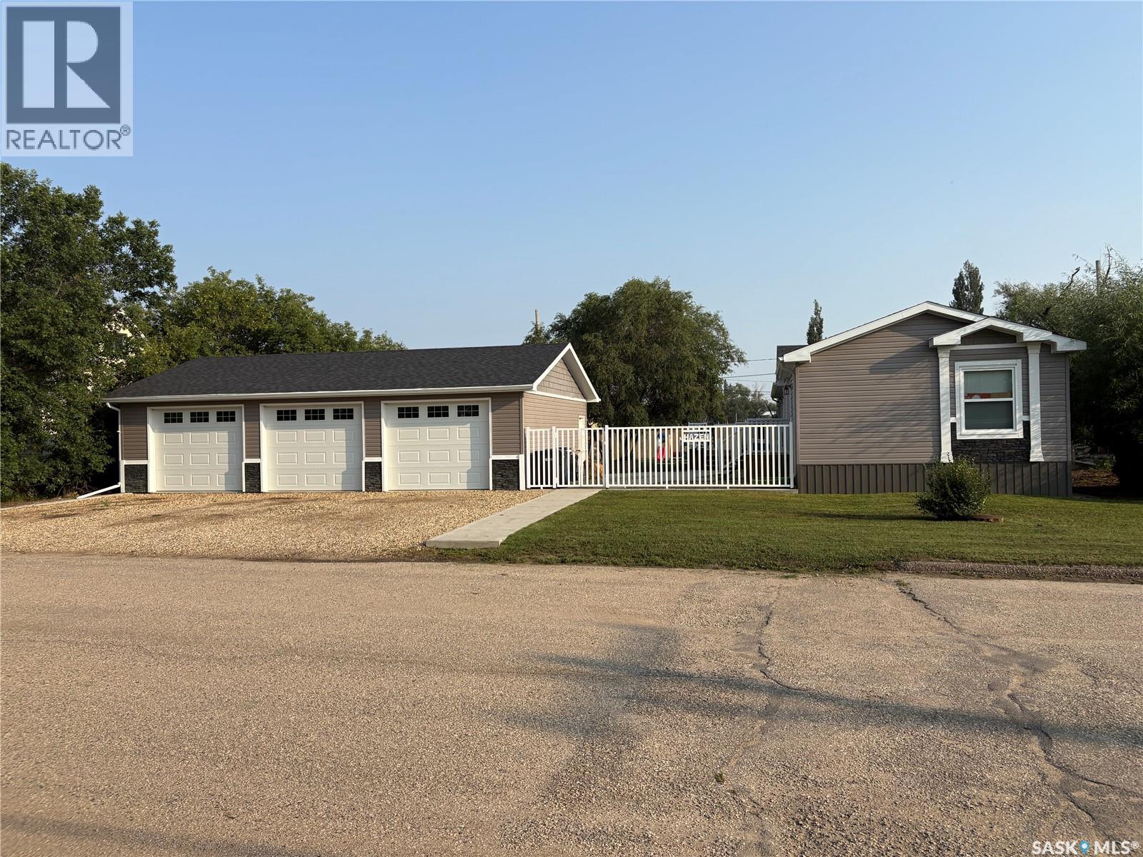 151 2nd Avenue, Bengough, Saskatchewan  S0C 0K0 - Photo 48 - SK029903