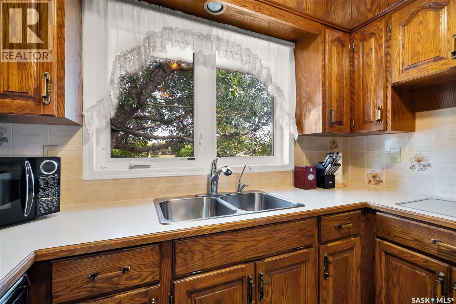 2911 Lacon Street, Regina, Saskatchewan  S4N 2A9 - Photo 10 - SK029873