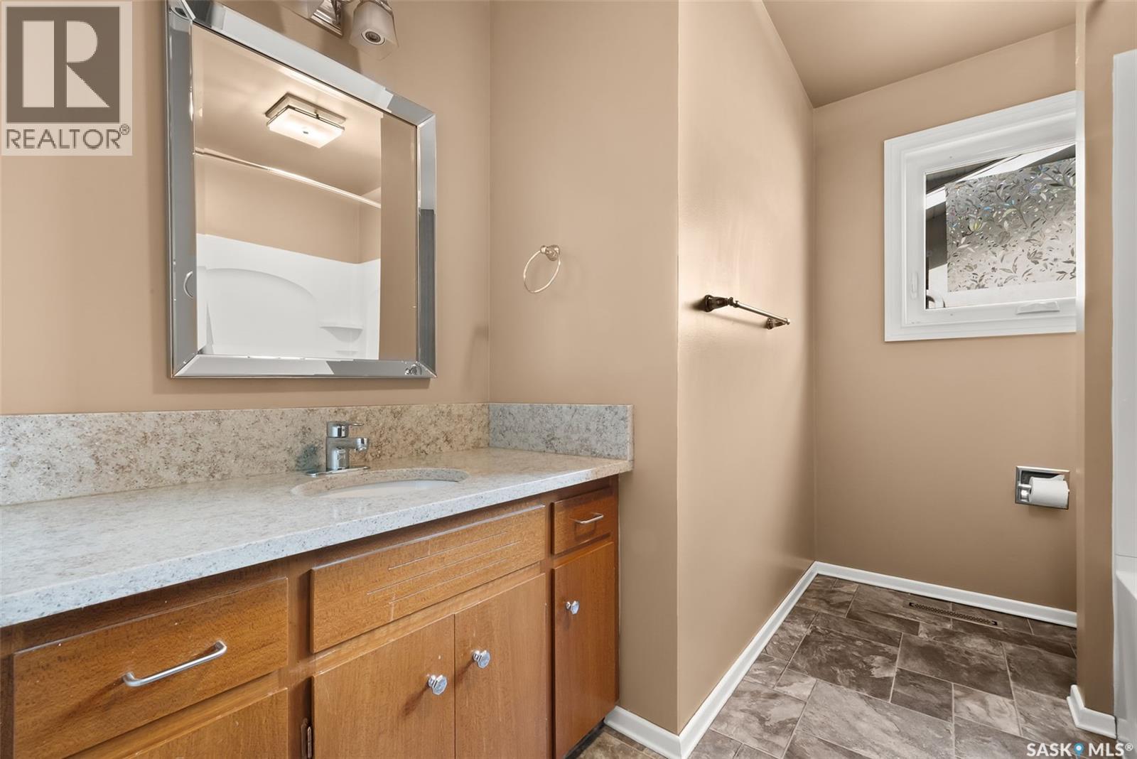 2911 Lacon Street, Regina, Saskatchewan  S4N 2A9 - Photo 16 - SK029873