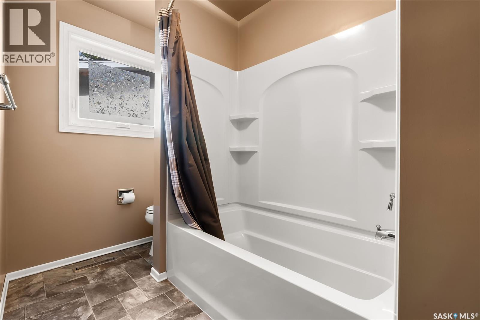 2911 Lacon Street, Regina, Saskatchewan  S4N 2A9 - Photo 17 - SK029873