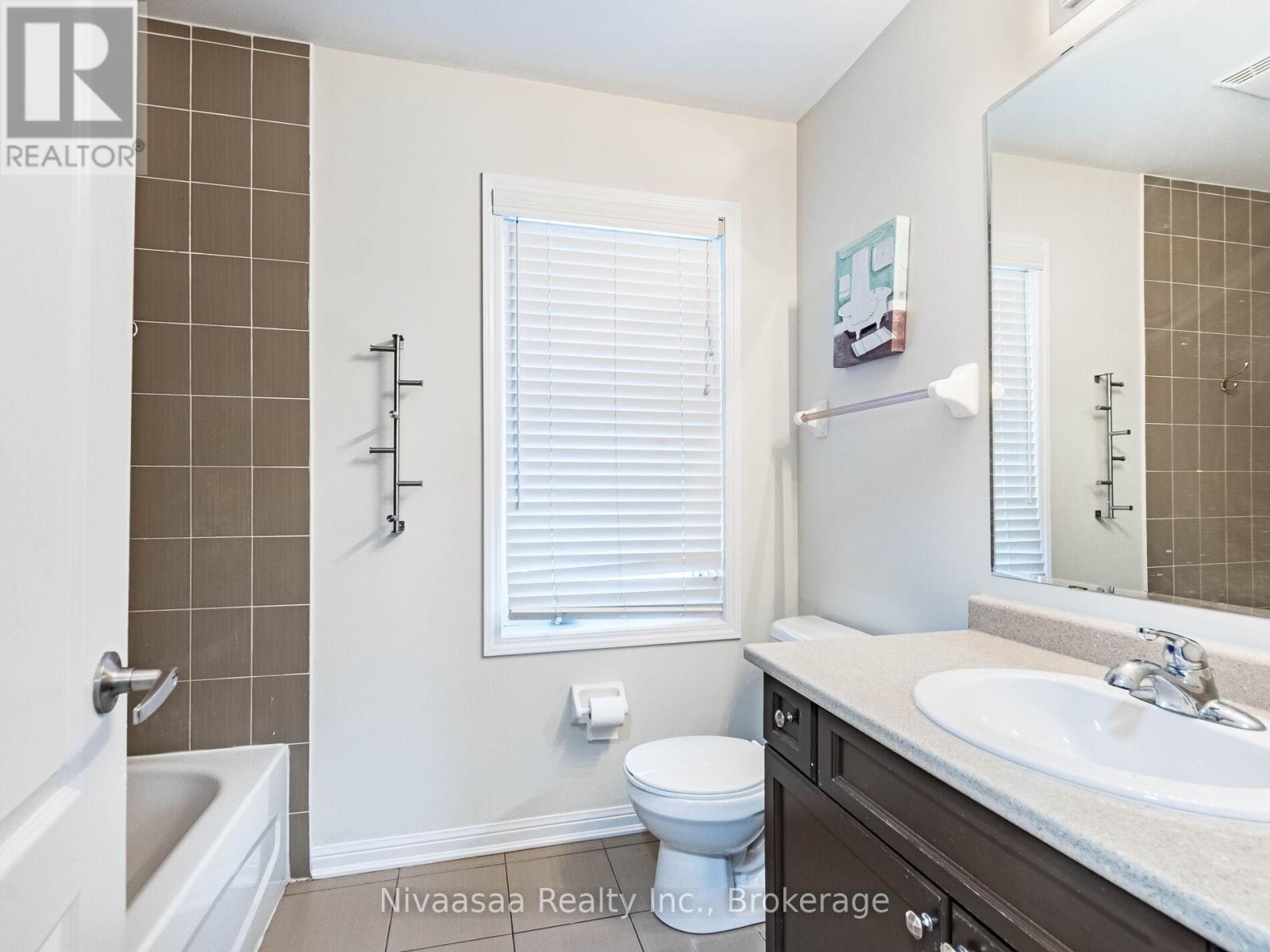 18 Betterton Crescent, Brampton, Ontario  L7A 0S5 - Photo 37 - W12856812