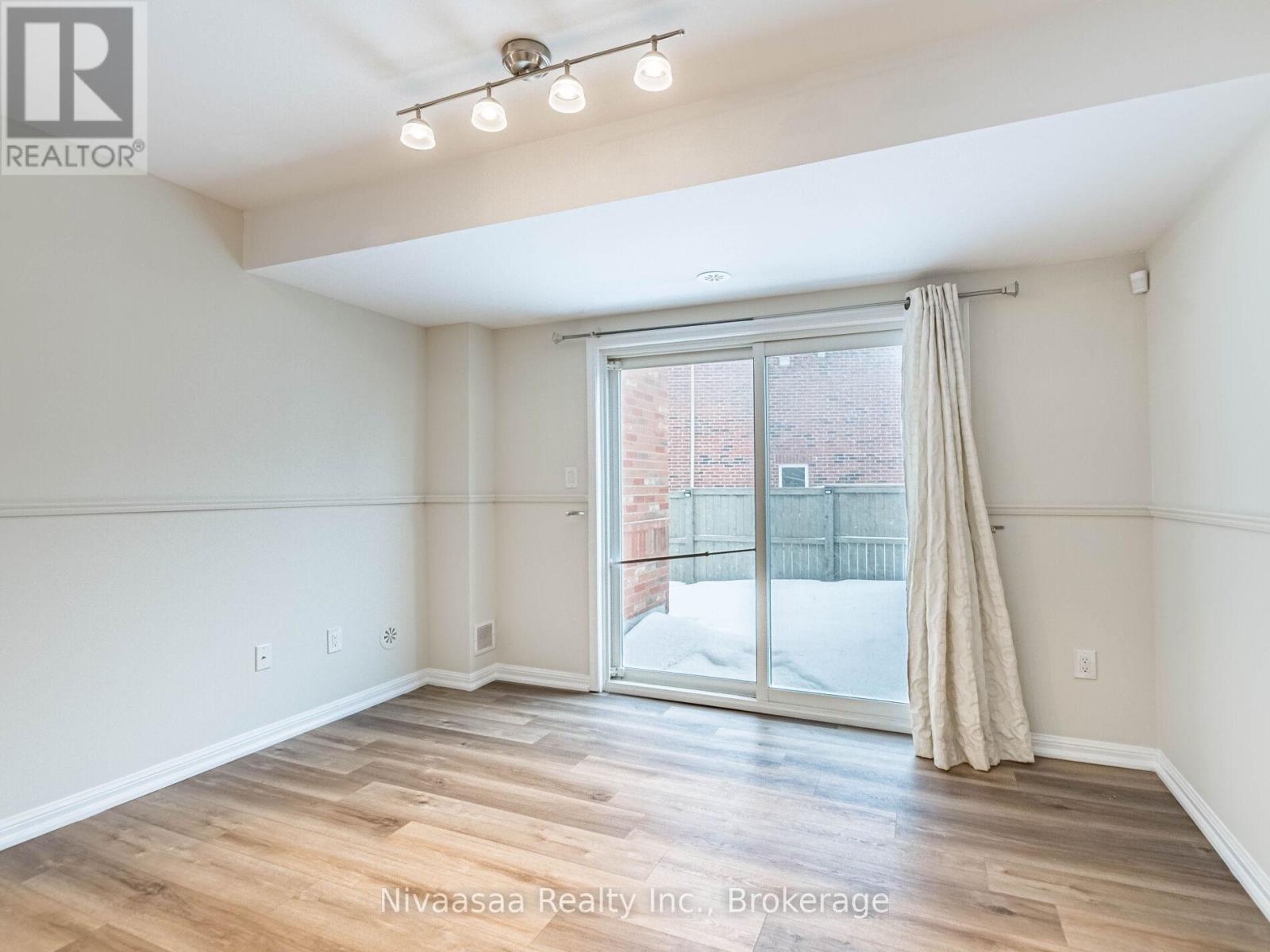 18 Betterton Crescent, Brampton, Ontario  L7A 0S5 - Photo 9 - W12856812