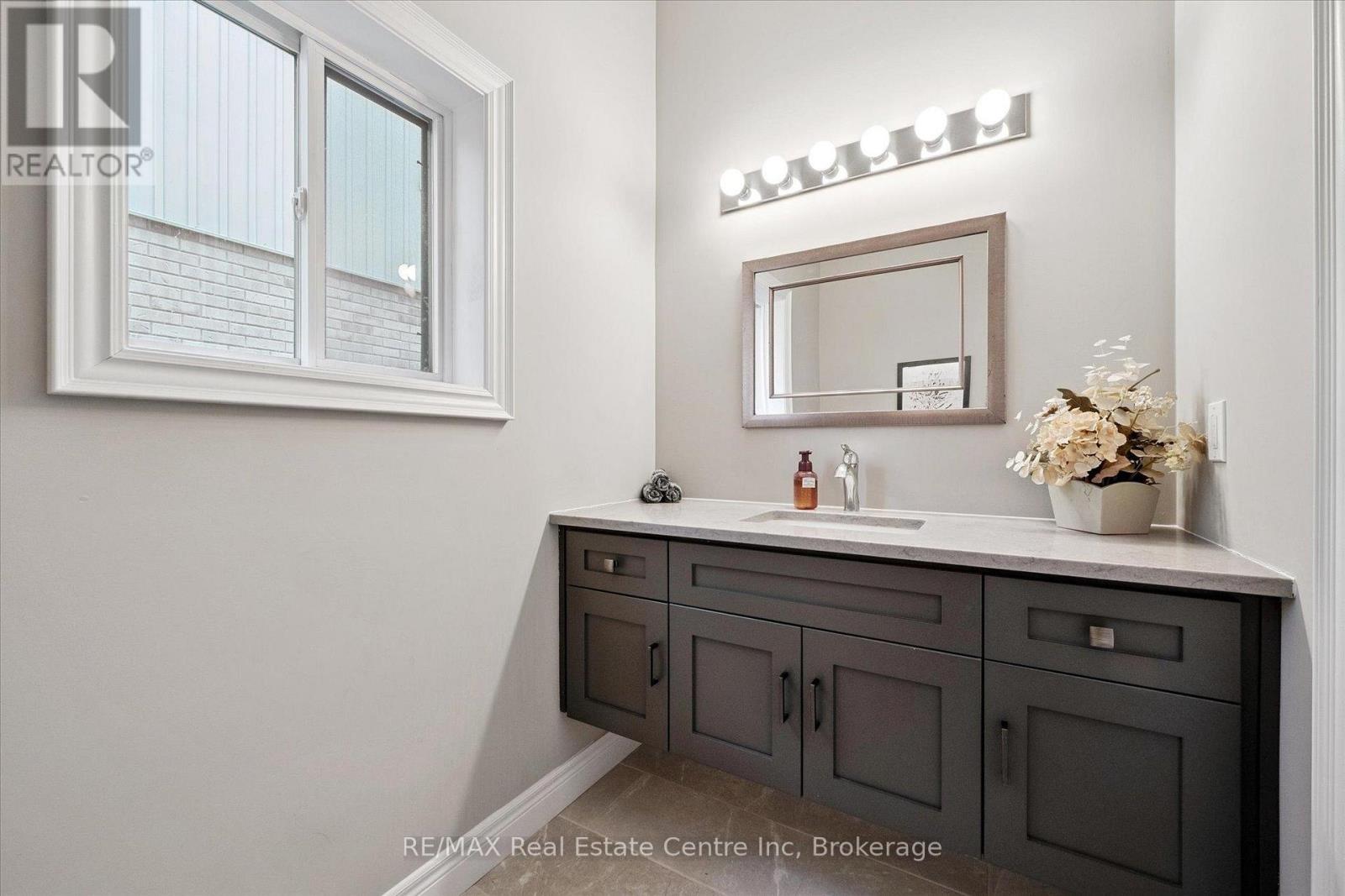 187 Ambrous Crescent, Guelph, Ontario  N1G 0G3 - Photo 16 - X12856774