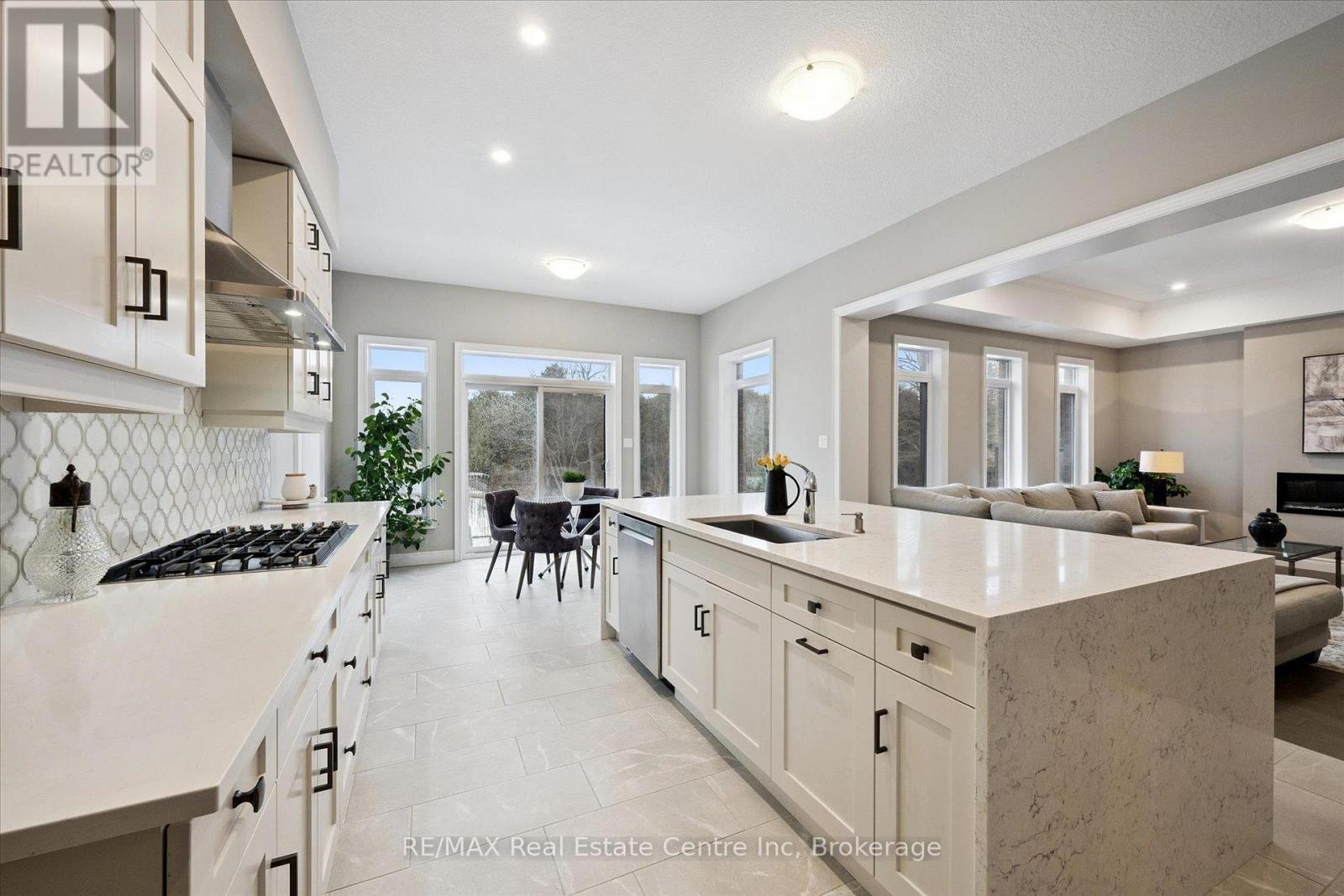 187 Ambrous Crescent, Guelph, Ontario  N1G 0G3 - Photo 6 - X12856774