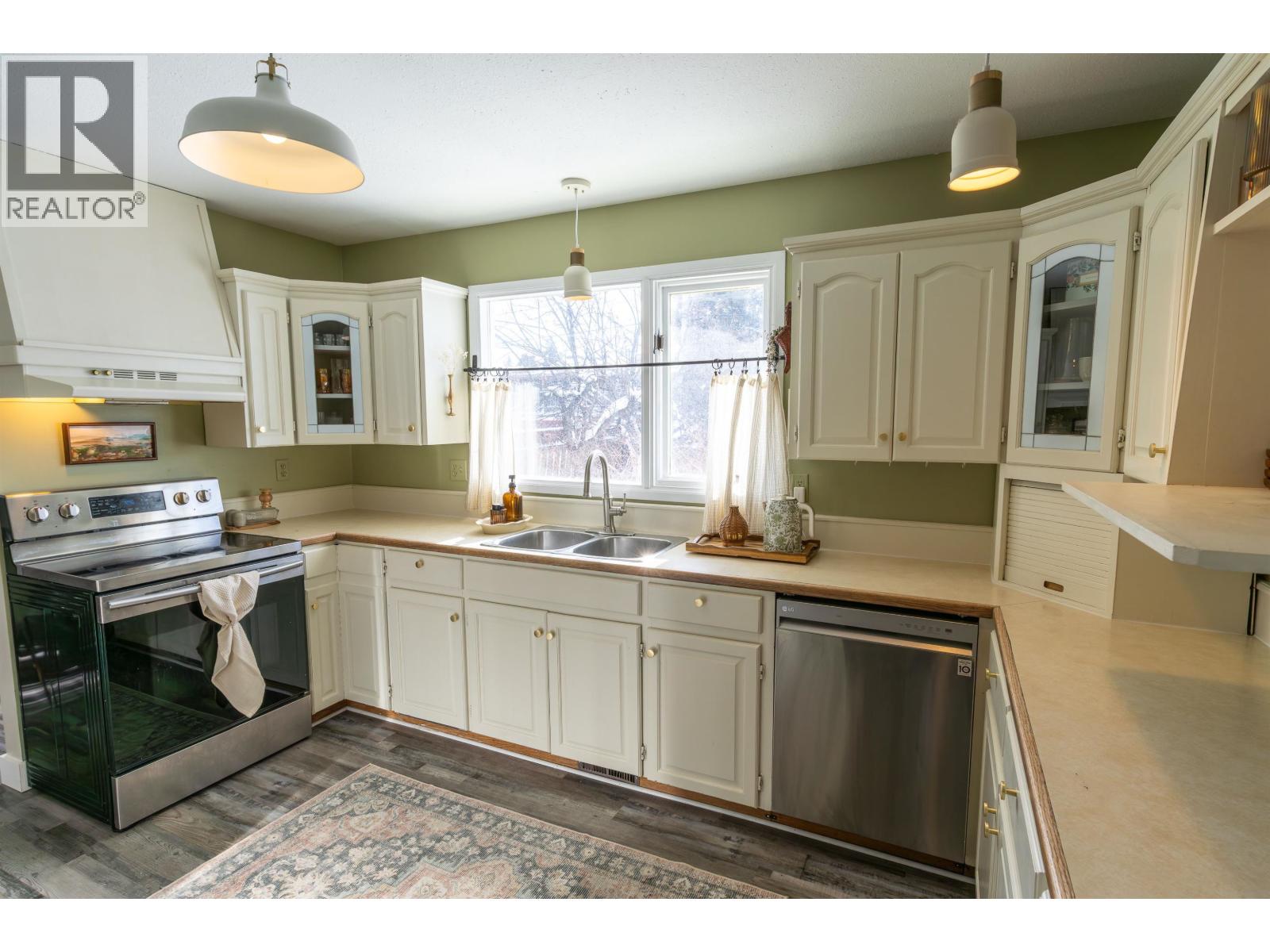 10511 113 Avenue, Fort St. John, British Columbia  V2K 1T2 - Photo 5 - R3096948