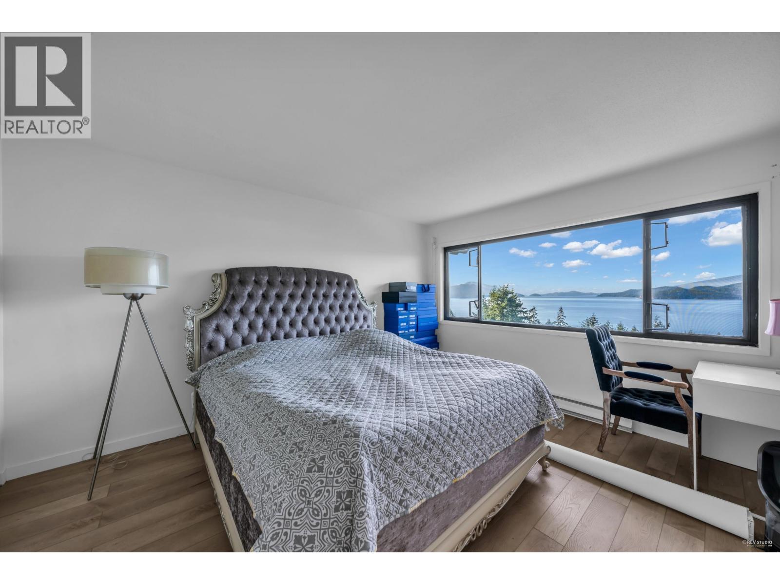 432 Crosscreek Road, Lions Bay, British Columbia  V0V 0V0 - Photo 22 - R3096936