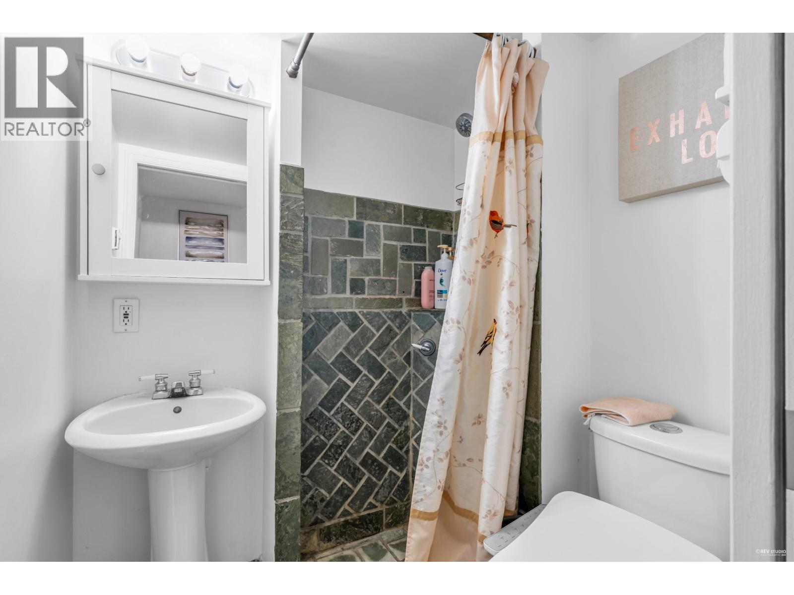 432 Crosscreek Road, Lions Bay, British Columbia  V0V 0V0 - Photo 30 - R3096936