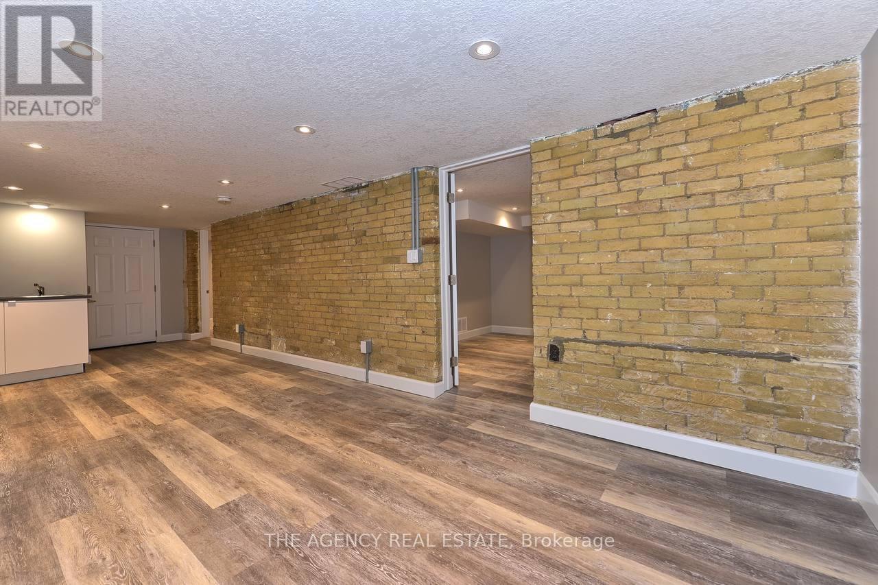 870 Queens Avenue, London East, Ontario  N5W 3H6 - Photo 2 - X12856802