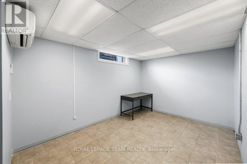 B - 33 Capital Drive, Ottawa, Ontario  K2G 0E7 - Photo 15 - X12856798