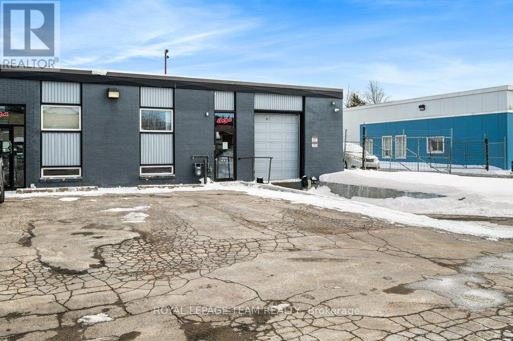 B - 33 Capital Drive, Ottawa, Ontario  K2G 0E7 - Photo 2 - X12856798