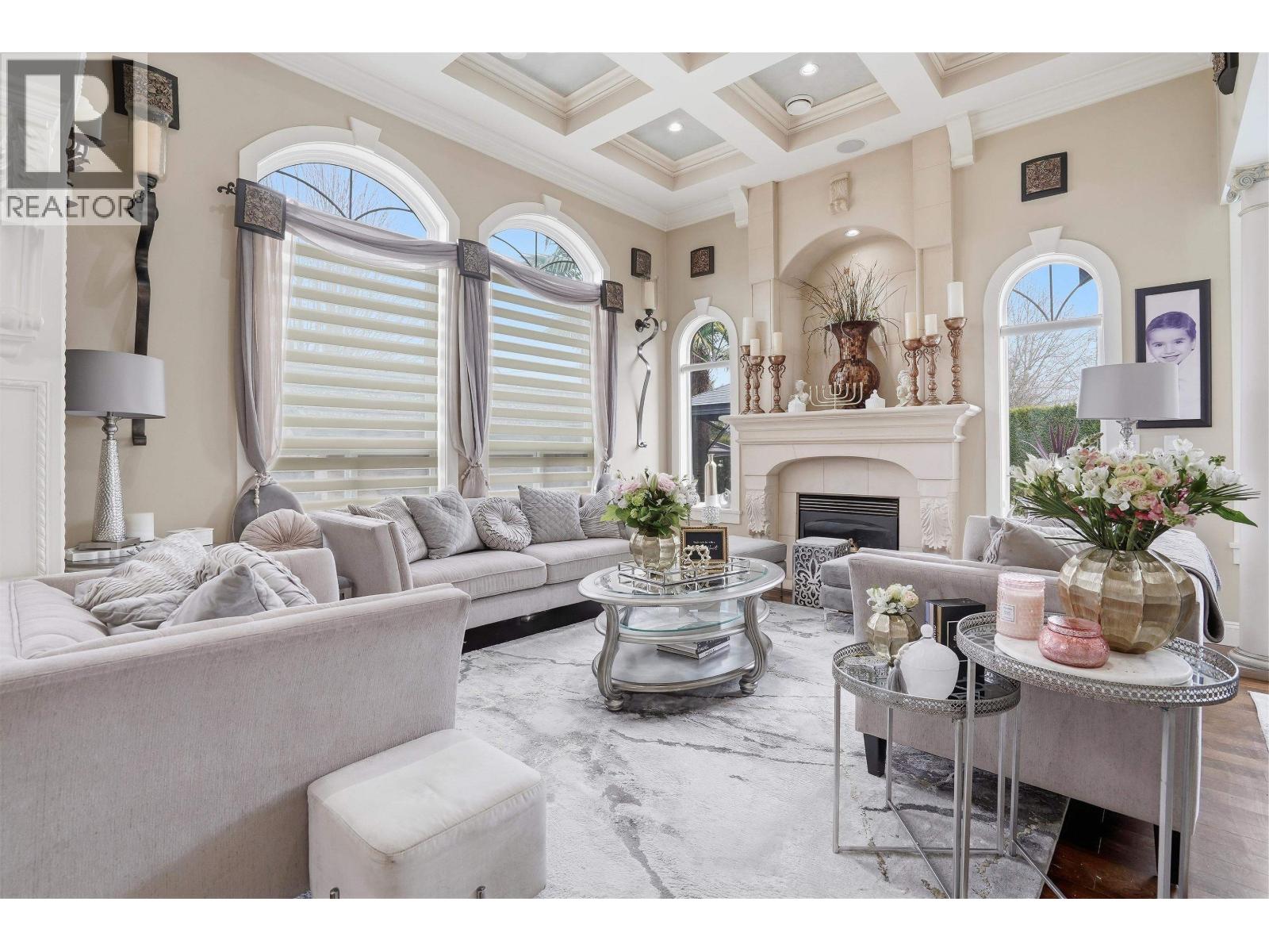 5957 Forglen Drive, Burnaby, British Columbia  V5H 3L4 - Photo 2 - R3097092