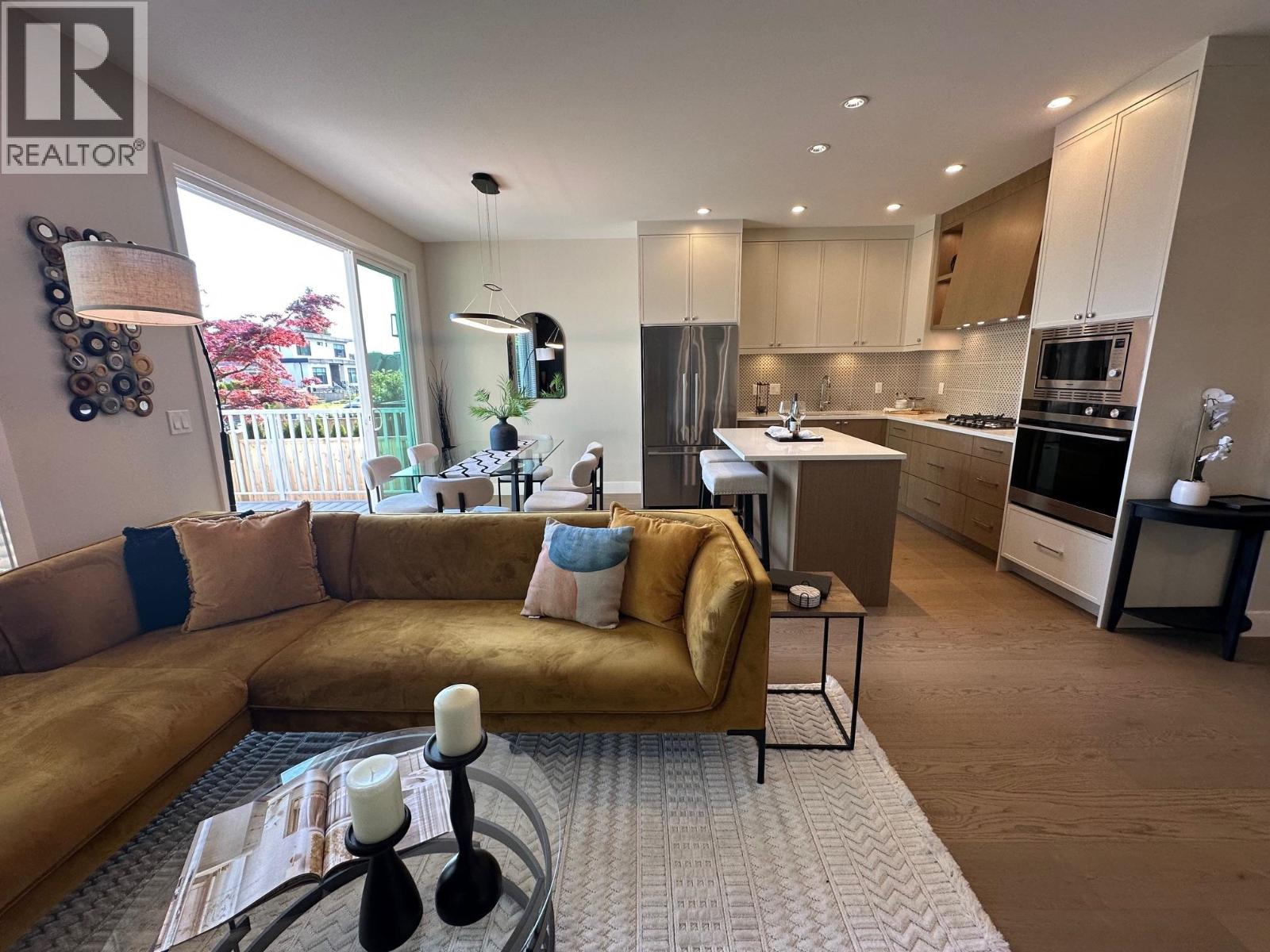 344 E 17th Street, North Vancouver, British Columbia  V7L 2V9 - Photo 8 - R3097110