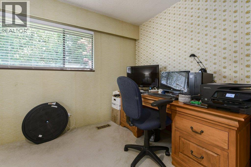 8194 Woodlake Court, Burnaby, British Columbia  V5A 3P4 - Photo 22 - R3097117