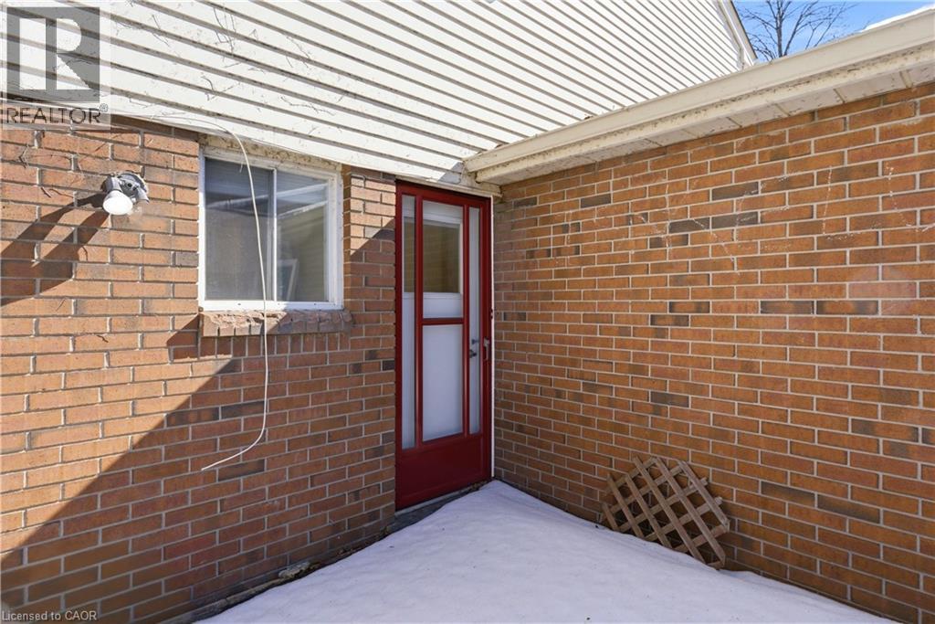 16 Thornbush Crescent, Waterloo, Ontario  N2T 1B2 - Photo 27 - 40807848