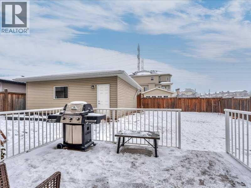 201 Rainbow Falls Glen, Chestermere, Alberta  T1X 0S6 - Photo 6 - A2274370