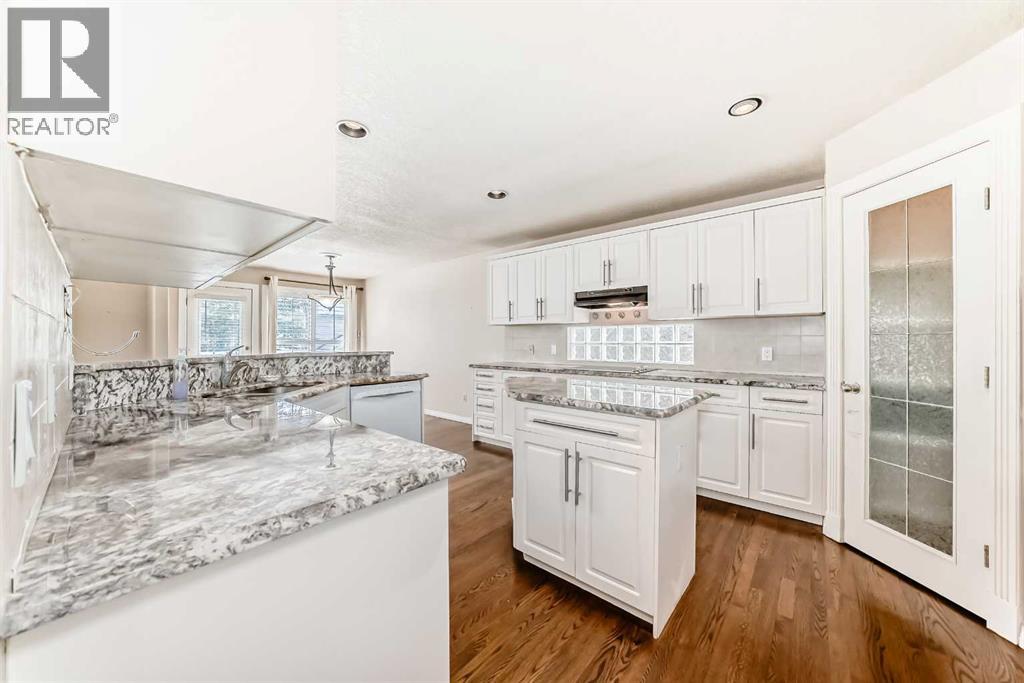 256 Evergreen Court Sw, Calgary, Alberta  T2Y 2X5 - Photo 7 - A2287912