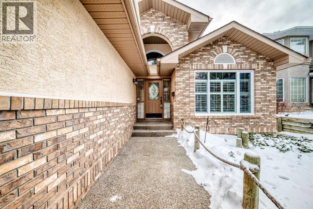 256 Evergreen Court Sw, Calgary, Alberta  T2Y 2X5 - Photo 2 - A2287912