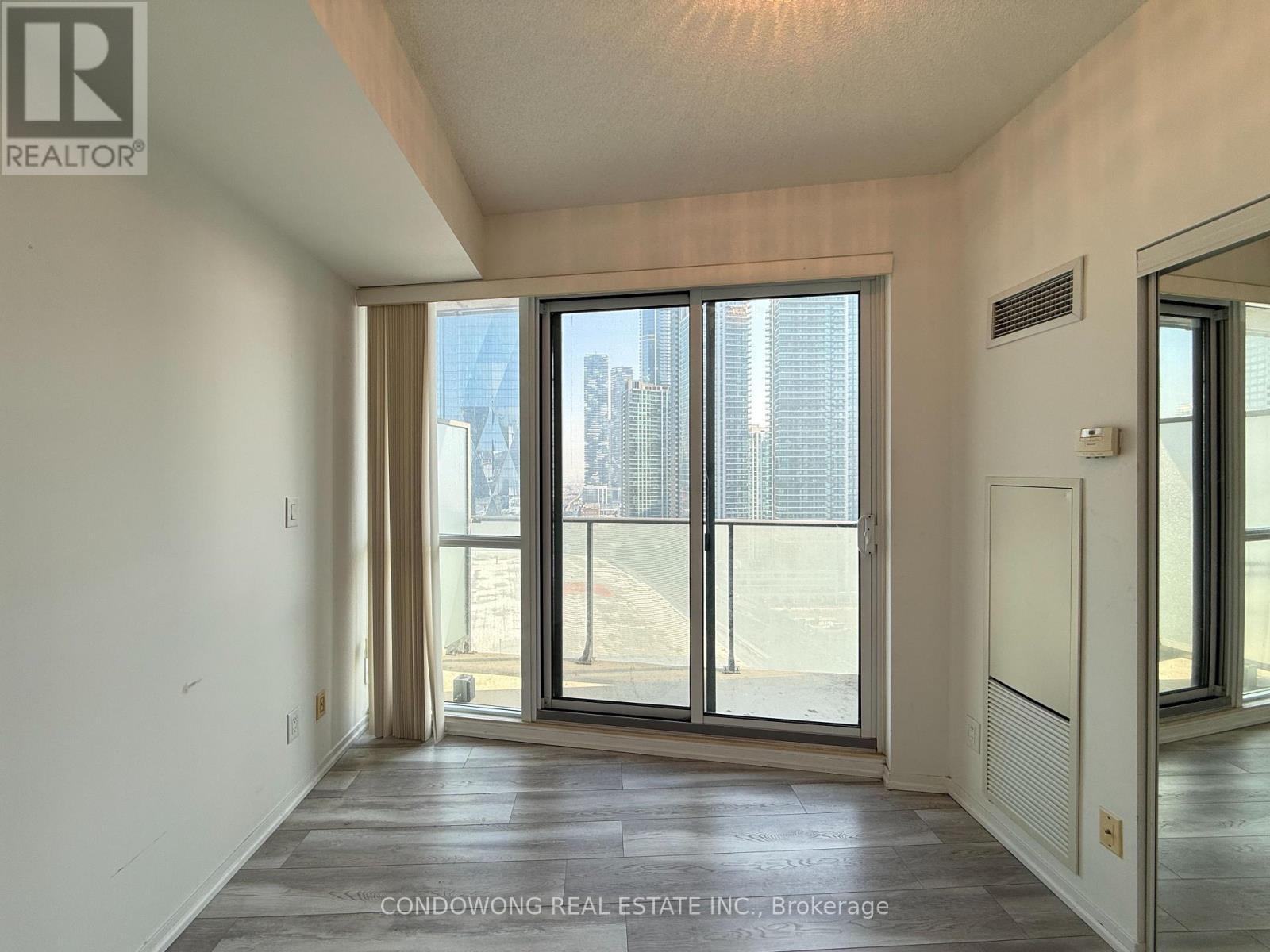 1710 - 65 Bremner Boulevard, Toronto, Ontario  M5J 0A7 - Photo 6 - C12856800