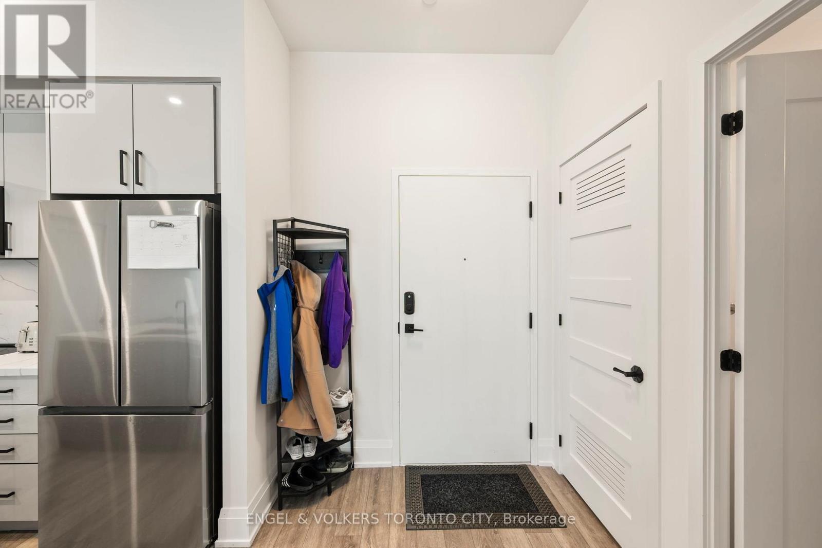 128 - 415 Sea Ray Avenue, Innisfil, Ontario  L9S 2P7 - Photo 4 - N12856770