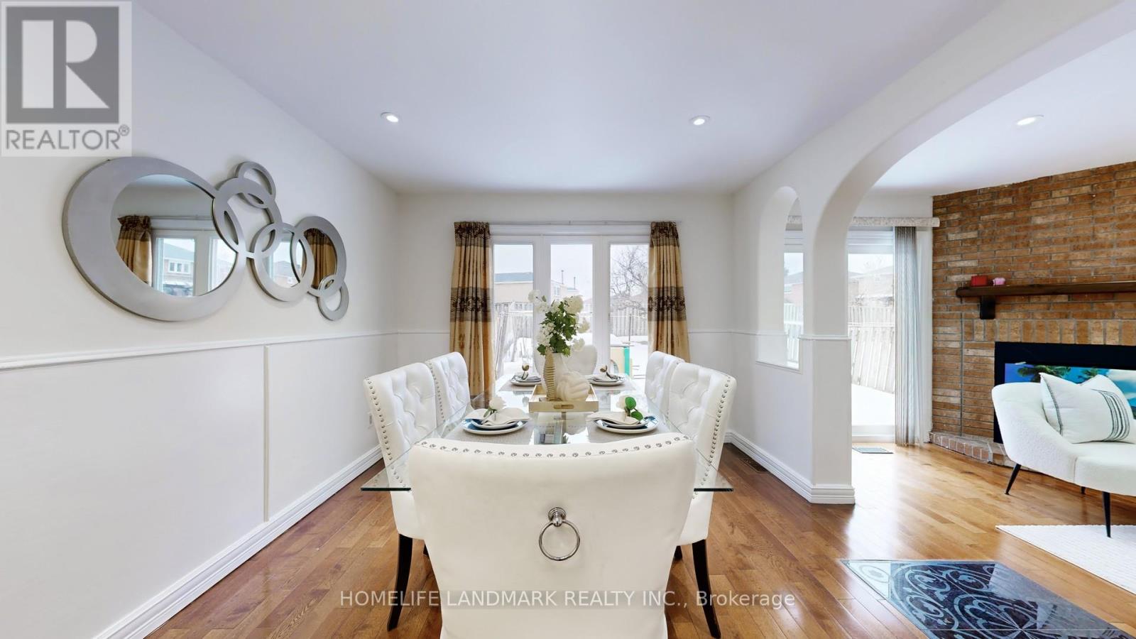 121 Digby Crescent, Markham, Ontario  L3R 7H4 - Photo 9 - N12856794