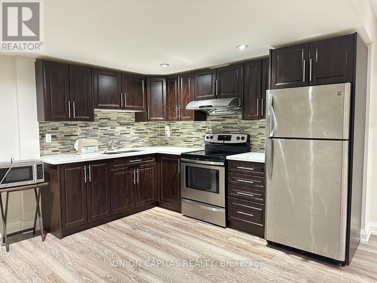 163 ELMWOOD AVENUE, Richmond Hill, Ontario