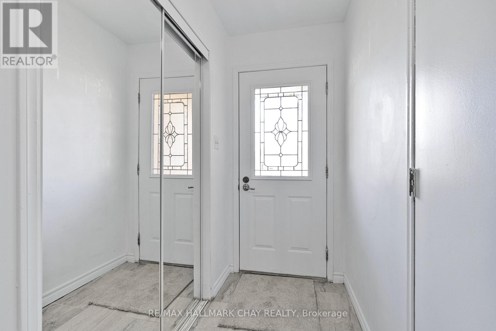 492 Britannia Avenue, Bradford West Gwillimbury (Bradford), Ontario  L3Z 1A7 - Photo 2 - N12856842