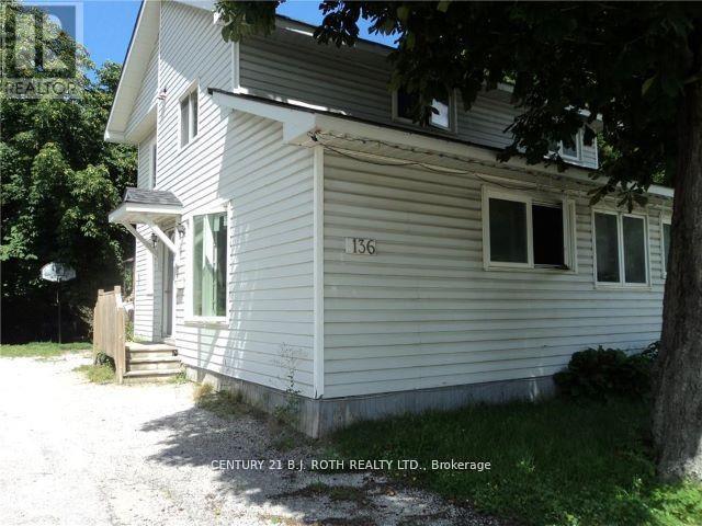 136 Barrie Road, Orillia, Ontario  L3V 2R1 - Photo 2 - S12856768