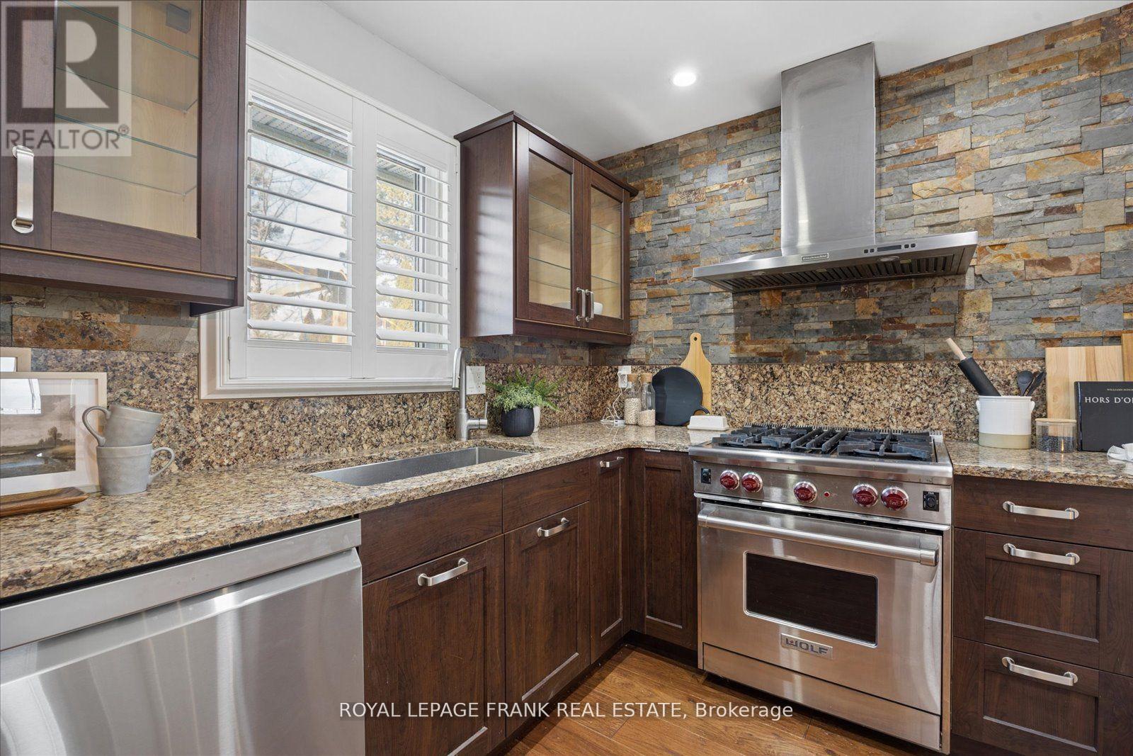 386 Prince Of Wales Drive, Whitby (Blue Grass Meadows), Ontario  L1N 6M9 - Photo 13 - E12854098