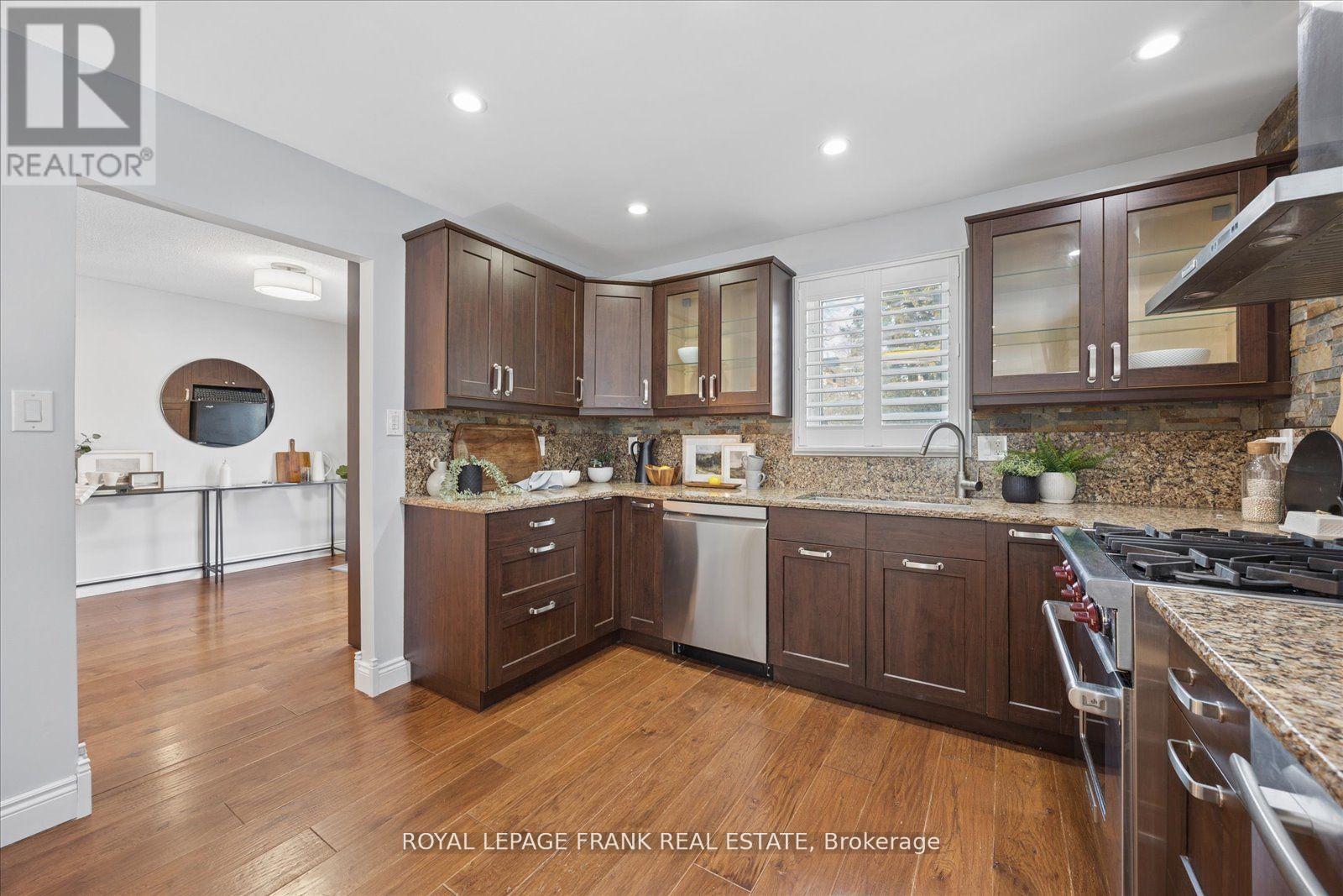 386 Prince Of Wales Drive, Whitby (Blue Grass Meadows), Ontario  L1N 6M9 - Photo 15 - E12854098