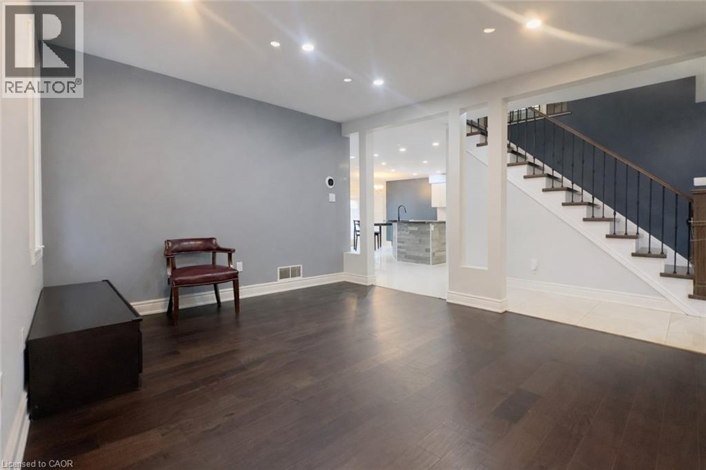 469 Dansbury Drive Unit# Upper, Waterloo, Ontario  N2K 4L1 - Photo 4 - 40810085