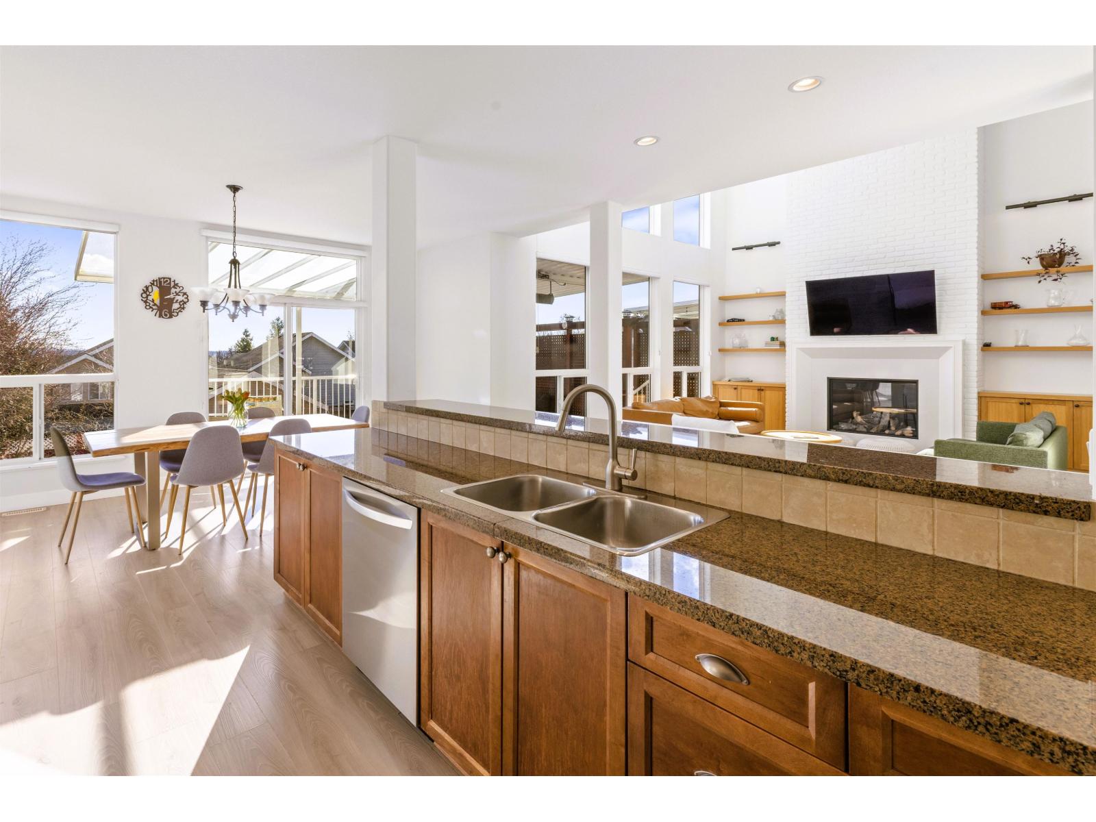 20518 67b Avenue, Langley, British Columbia  V2Y 3E1 - Photo 9 - R3094423