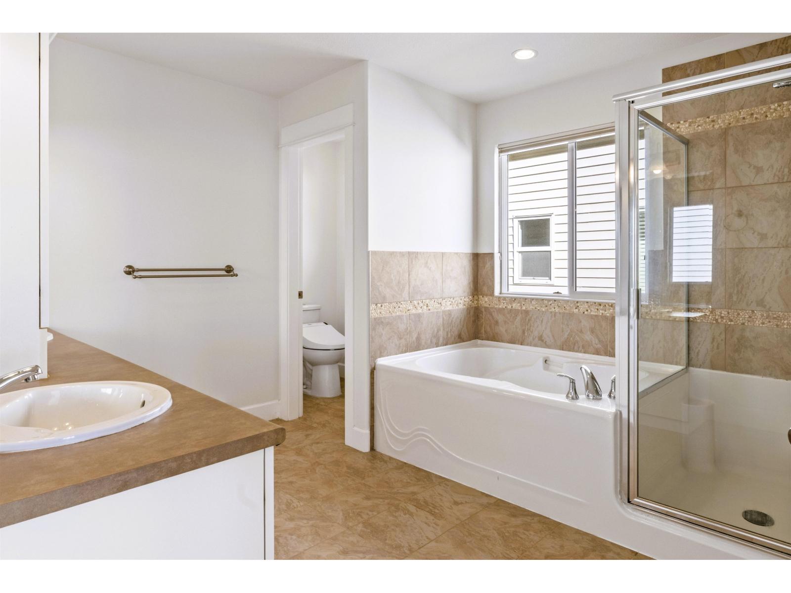 20518 67b Avenue, Langley, British Columbia  V2Y 3E1 - Photo 18 - R3094423