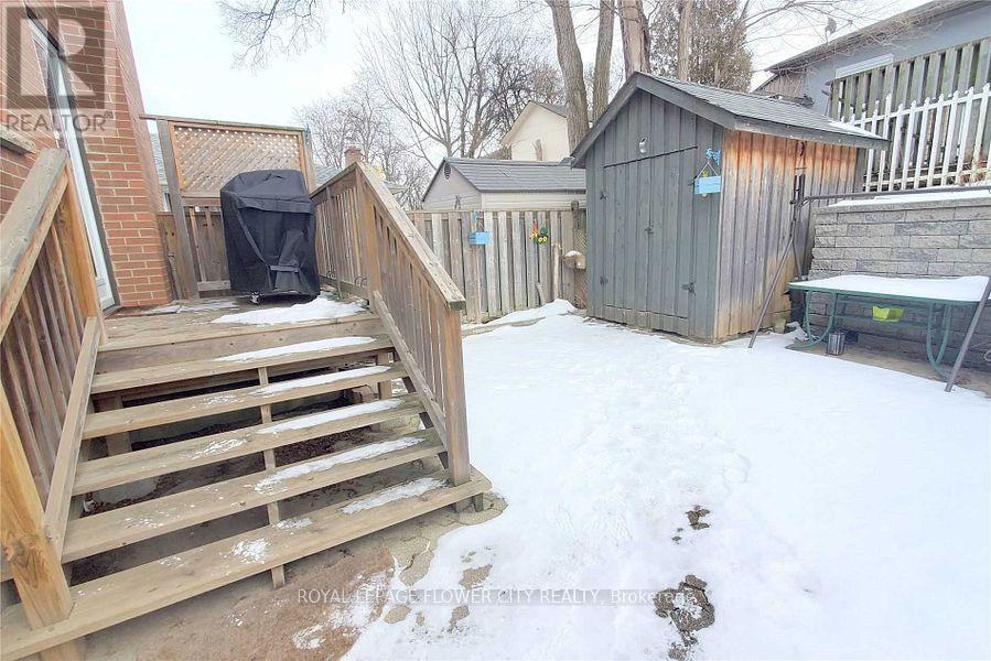 89 Barbara Crescent, Kitchener, Ontario  N2M 4N3 - Photo 5 - X12856804