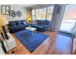 89 BARBARA CRESCENT, Kitchener, Ontario