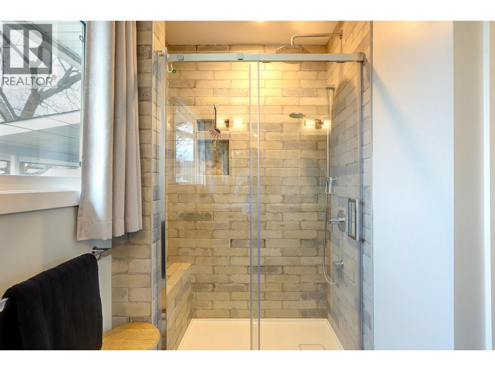 4504 16 Street, Vernon, British Columbia  V1T 3Y3 - Photo 32 - 10377363