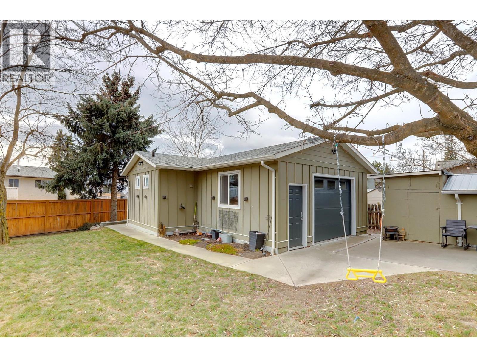 4504 16 Street, Vernon, British Columbia  V1T 3Y3 - Photo 4 - 10377363