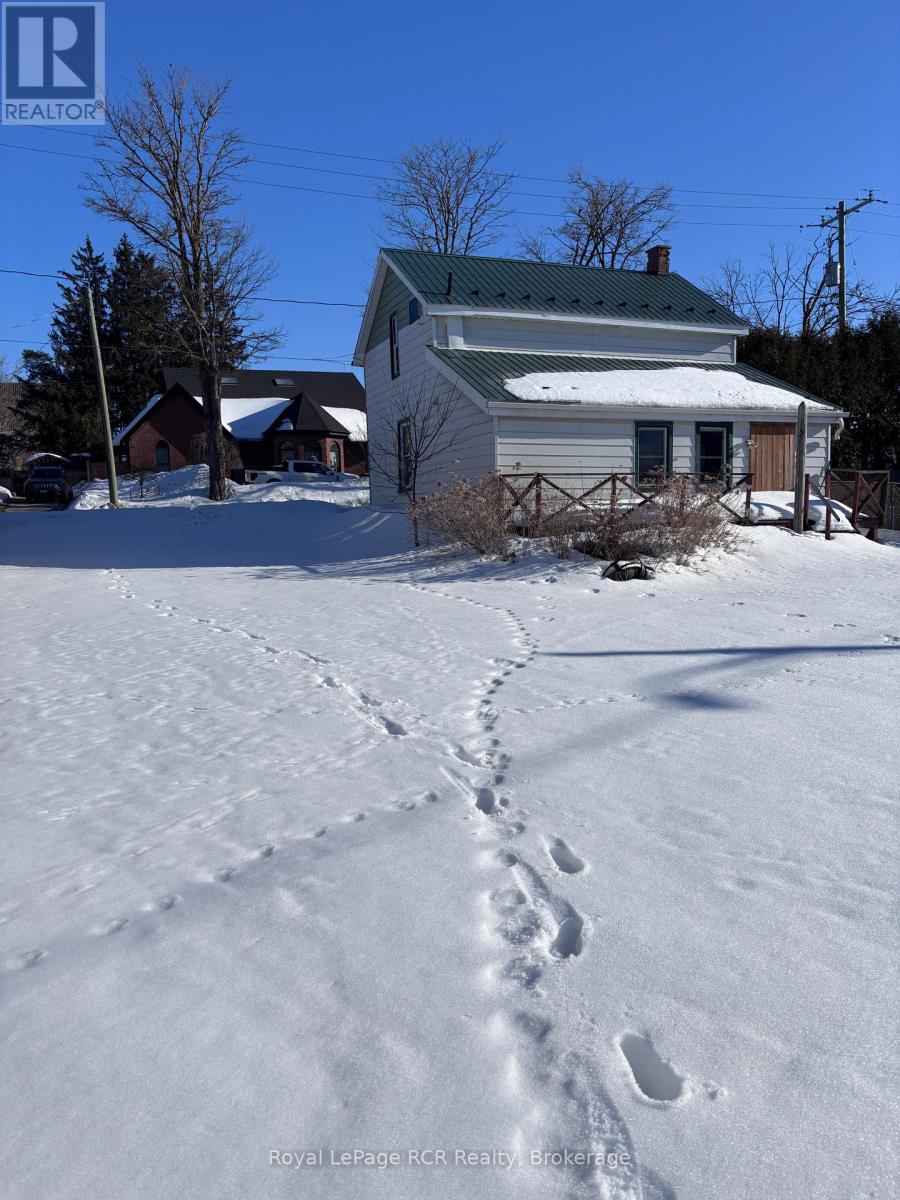 115 Frederick Street, Wellington North (Arthur), Ontario  N0G 1A0 - Photo 3 - X12856888