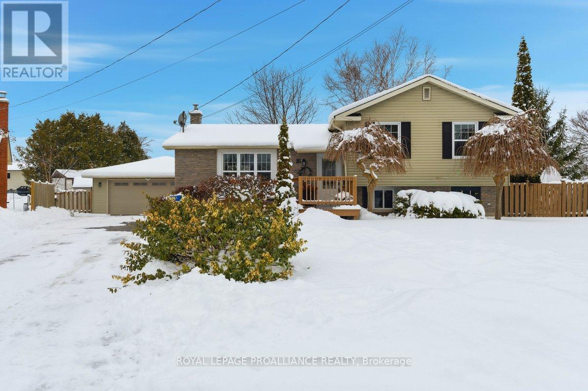 16 CENTRE COURT, quinte west (frankford ward), Ontario