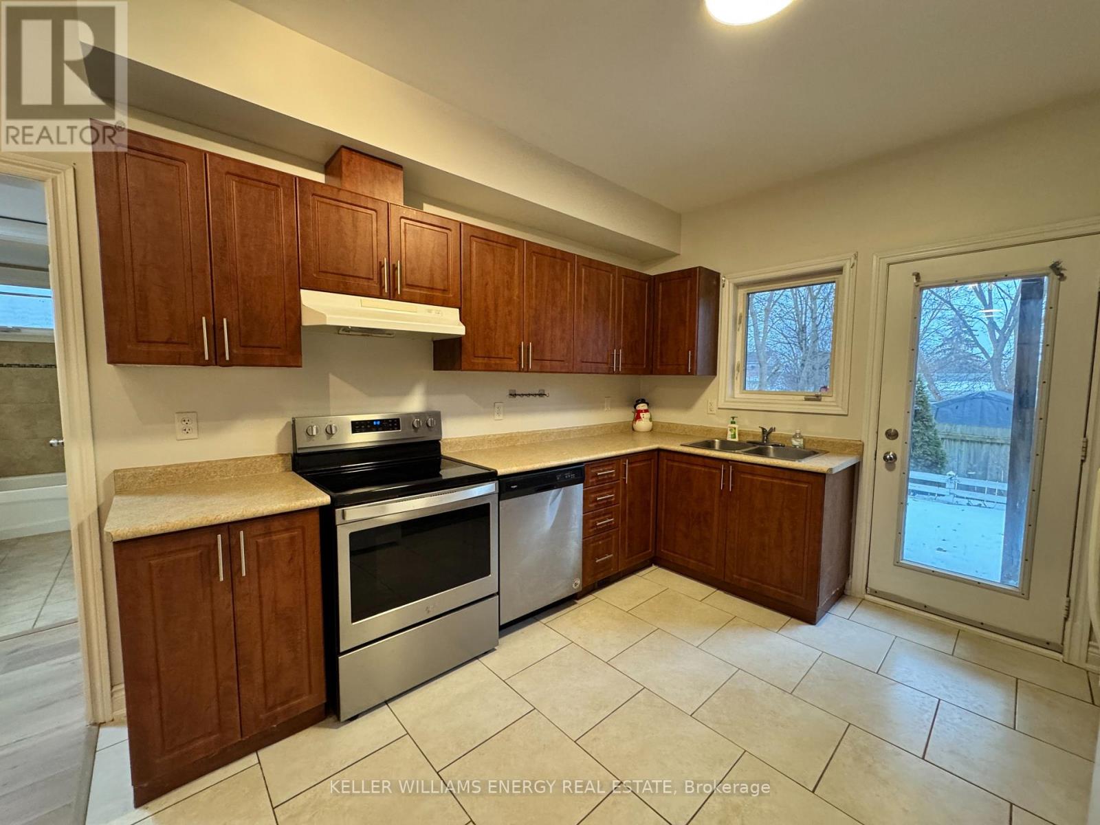 Basement - 343 Pine Avenue, Oshawa (Vanier), Ontario  L1J 2H6 - Photo 7 - E12854030