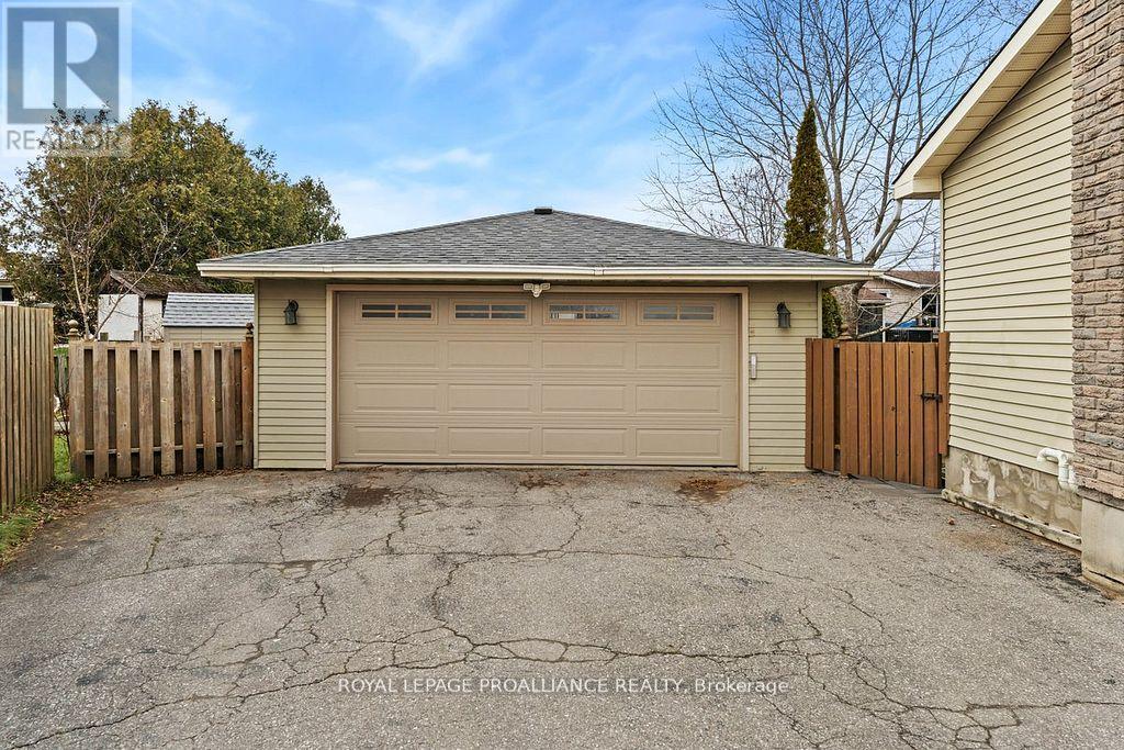 16 Centre Court, Quinte West (Frankford Ward), Ontario  K0K 2C0 - Photo 40 - X12853626