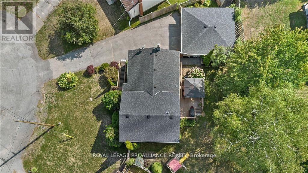 16 Centre Court, Quinte West (Frankford Ward), Ontario  K0K 2C0 - Photo 46 - X12853626