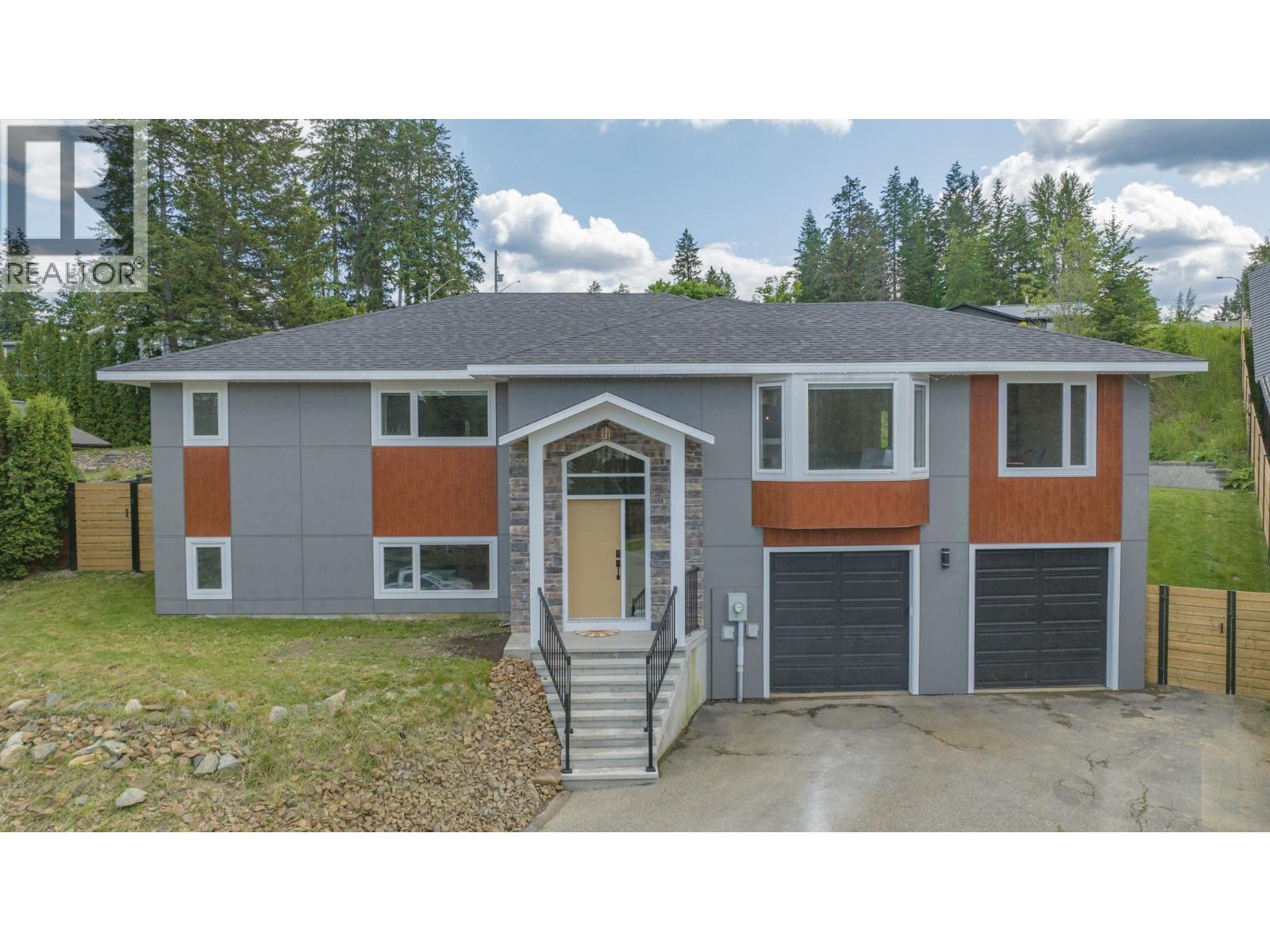 2224 Linea Crescent, Lumby, British Columbia